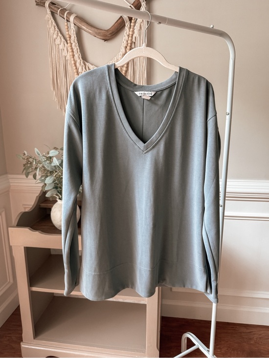 Athleta Sweaters - Athleta Seasoft V-neck Sweatshirt - Slate